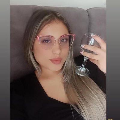 Bogotá de Santa Fe 🇮🇩
Administración de empresas📈
IG: aleja.151