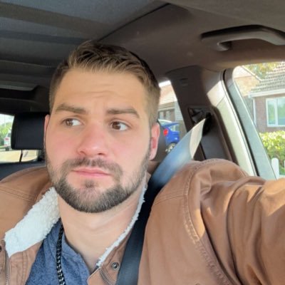 TFT grinder/streamer soon to be Professional. All my social media’s are @xJoystic.