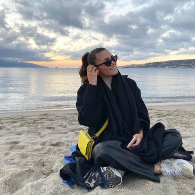 didemakcaaln's profile picture. Yeniden başlasak mesela