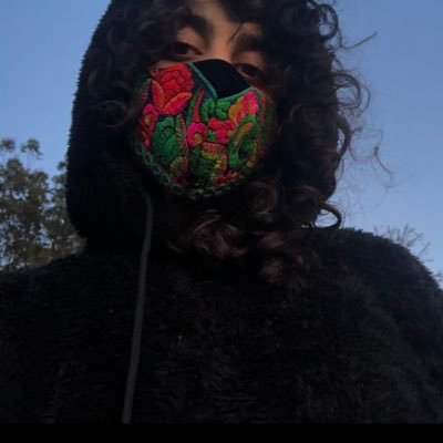 smalldata_'s profile picture. watching the cloud, hoping for rain
