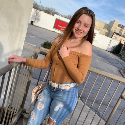 WestTosin96827's profile picture. Massage therapist