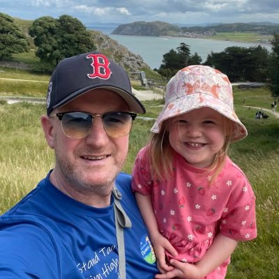 I love Hiking 🥾 the mountains ⛰ and raising money and awareness for @friends_frankie & @SUDCUK1 😍 Also a Daddy of 2. FJG👼💙💚 GMG 🩷🩷