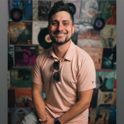 JordanSellers's profile picture. Coach, Speaker and Marketer ✌️