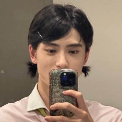 hyyhjeong's profile picture. doy like