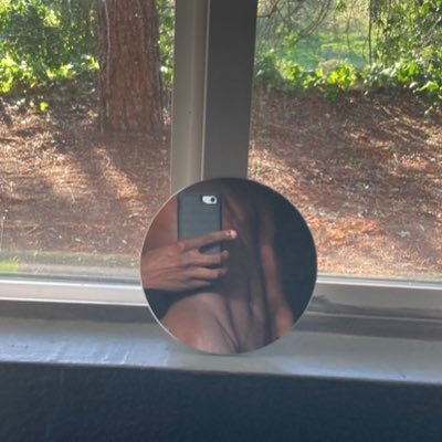 sirhendrixxxx's profile picture. here for the Guys and the girls who like girls too😉.