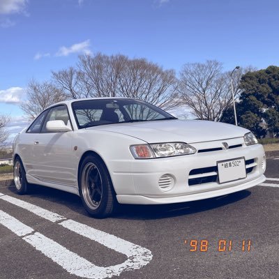 90年代のクルマと音楽が好き/AE111カローラレビン(‘97 メインカー) /NKE165カローラアクシオ(通勤用) /車のメンテ•カスタムは基本D.I.Y/時々モータースポーツ/甘いものが好物/岐阜県民