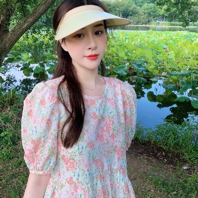 Love pet#yoga girl# heading to happy life# love to read # like to make new friends#