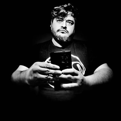 LstTrotta's profile picture. Carpe diem, quam minimum credula postero.