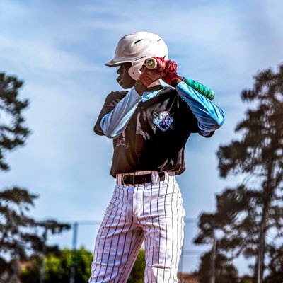 6’/155lb/MIF,OF,UT/ God fearing High School multi sport athlete living the dream.#Outworkem