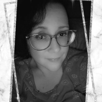 Major BH since '86 with major love for @DonnieWahlberg Love my BH fam Spreading awareness for Huntington's Disease in memory of my Mom💙💜#loveeternal #BHLove
