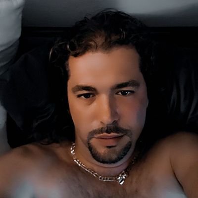 Swinger 🍍🍍🍍 Lvl 38 😈 Dom/Switch 🌶
Verified OF Creator (🌽⭐️) 📍 South FL 
♉ Taurus 🔸️ESFJ-C  🩷💜💙 Bi