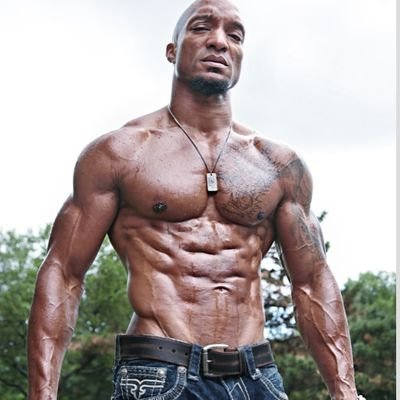 This is the only new official Account
90's R&B singer giving old school vibes Formerly of the group 2nd Nature. Positive vibes only-Be authentically