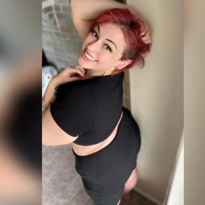 contr_ari's profile picture. 🔞🔞🔞❌❌❌redefining milf 🥵⏳thick, thick⏳ shorter than you 🤏🏻 probably funnier, too. kinks are cool 🫦 filthy mouth 🙊 filthier content 🔞