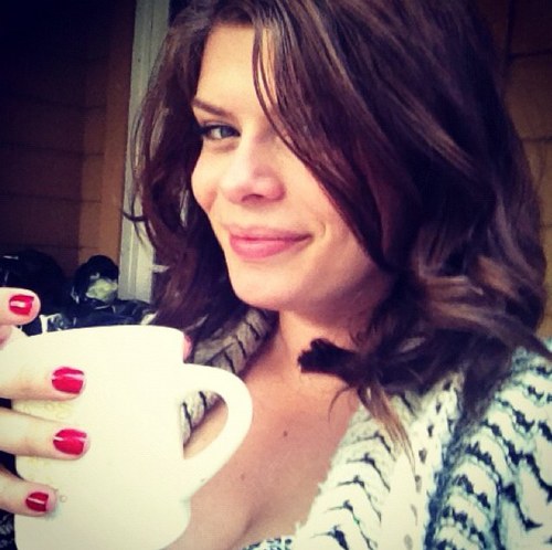 JessieHunter's profile picture. If Hunter S Thompson, Imelda Marcos, and Stephen Hawking had a love child.