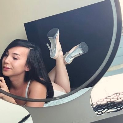 Trans. I have the knowledge, equipment and talent to make you submit and the ability to make fantasy become reality. Come, submit, and enjoy all the comforts.