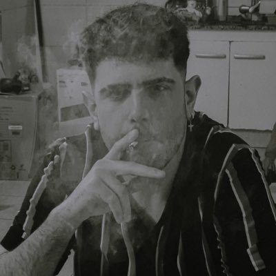 Misterbichi_'s profile picture. Primero Peñarol.
A veces hablo en los espacios de PyD.