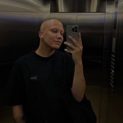 EfremenkoX's profile picture. як це можна винести…