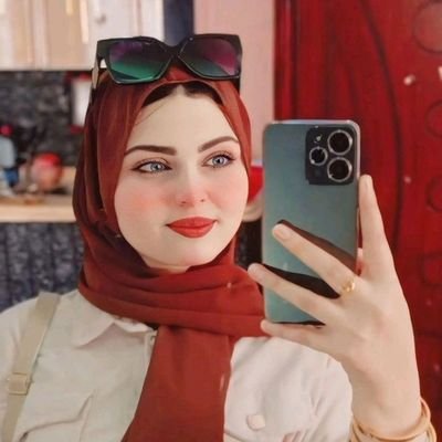 AlishaHurra1's profile picture. 