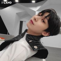 愛島 ★ ── (@enloviu) 's Twitter Profile
