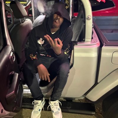 Content Creator | Page Hacked at 13k | Dm Me Serious Inquiries Only💰‼️ Jamaican Made🇯🇲 Detroit Rasied📍