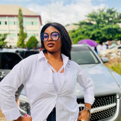 Winter73237804's profile picture. highly qualify beautician