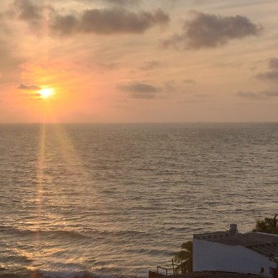 azucena18061's profile picture. 