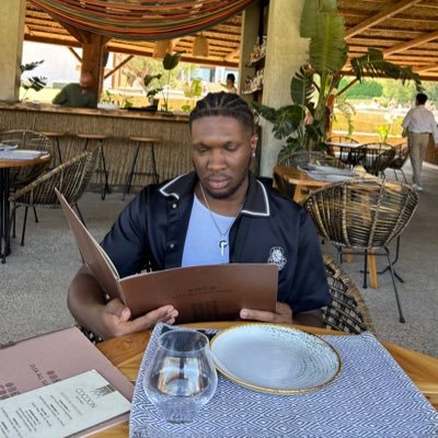 MichaeICantCode's profile picture. iOS developer 📱 • Building something new 💭