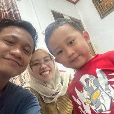 dhikadws's profile picture. 