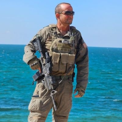 aaakaniel's profile picture. חוקר פרטי, משפטן, רודף אחרי האמת לכל מקום בו היא מתחבאת.