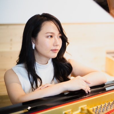 shion_mimura's profile picture. 日本に帰国しました🇯🇵演奏や指導のお仕事などご依頼お待ちしております🙇‍♀️

京都堀川音楽高校 66期/大阪音楽大学 ピアノ演奏家特別コース 100期/ENMP🇫🇷/CRR BB🇫🇷