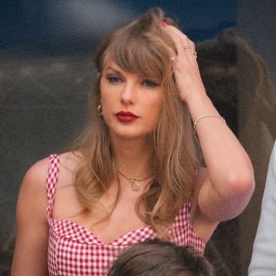 hell was the journey but it brought me heaven 🐼 🍷
swiftie since 08 💜 | India