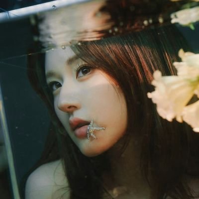 POTRAYED BY FAN/PARODY of Actress Zhao Lusi / Rosy Zhao (赵露思) ㅡ 98L / 🔜The Story of Pearl Girl (2024), Loves Ambition and Almost Lover. OC Name : Rosemary Zhao