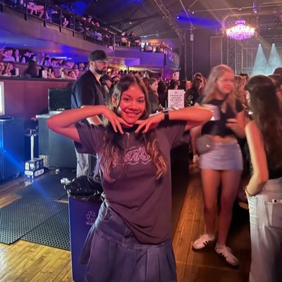 MIDZY33's profile picture. GracieAbrams💛T. Swift🩶RBD❤️FCB💙