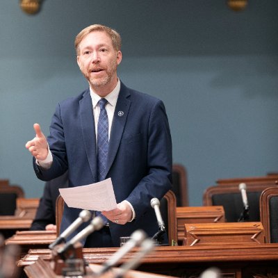 Député de Saint-Jérôme, économiste, passionné d’éducation et de débats politiques (respectueux)