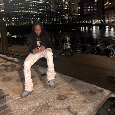 bvllshxt_'s profile picture. 