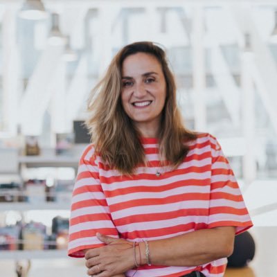 EricaEsmoris's profile picture. Escritora de LIJ.