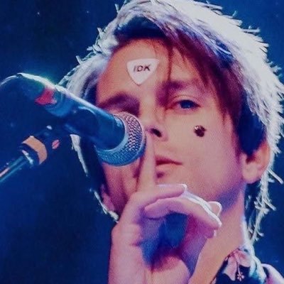 🔥 —— we can turn around, we can burn this town to ash 。