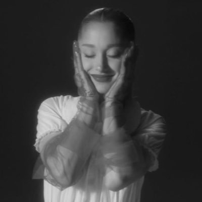 grvndestan_'s profile picture. now i’m in my head, wondering how it ends