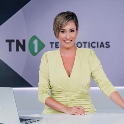 🇮🇨 Periodista. Presento #Telenoticias 1 en @rtvccanarias | @rtvces. Antes @nuncaestardetvc y @dondevamidinero. Intento de #trailrunner