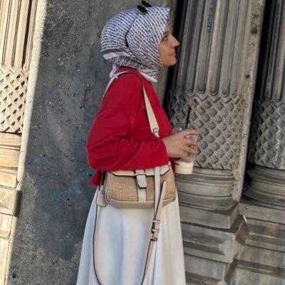 öğretmen 👩‍🏫 | https://t.co/aFB3htv6tI
