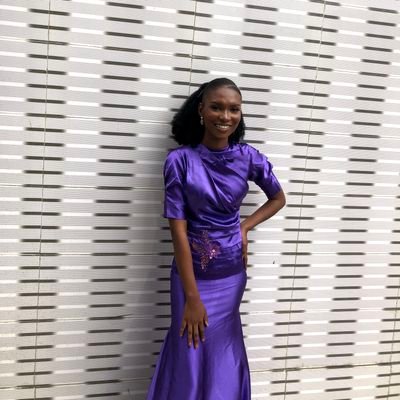 A Christian
A Creative writer
~CEO Phibi's accessory store~
