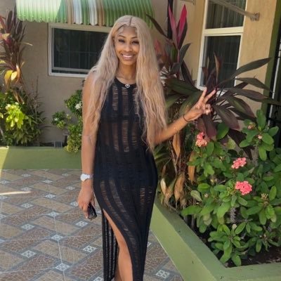 xoaralia's profile picture. insta- xo.aralia