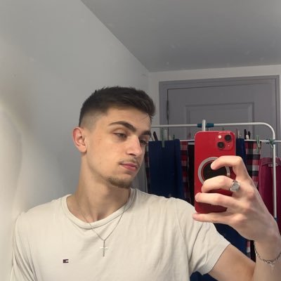 sarreyann1's profile picture. streamer a pleins temps