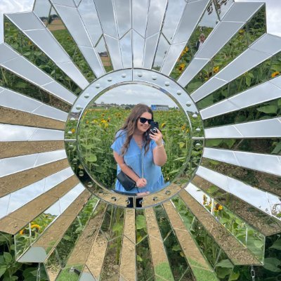 Blogger, vlogger, healthcare professional and business owner. Email hslack1996@gmail.com 💚 @makemyblinds @deseniouk and @mystackers ambassador