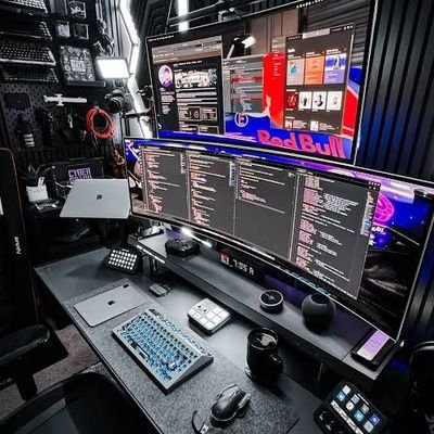 Experienced Frontend Web Developer proficient in JavaScript, specializing in Next.js. With years of expertise, I craft high-performance landing page / web apps.