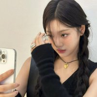 aera ✰ kpop photocard template (@wtfoclock08) 's Twitter Profile