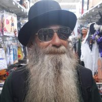 Robert Owen Burke (@robertowenburke) Twitter profile photo