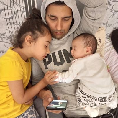 Kızlarım canlarımdır
Melinda & açelya Zeynep Korkmaz