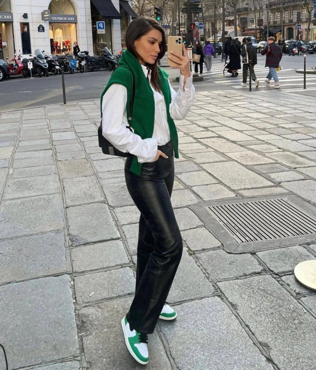 SoartirlvUeR's profile picture. I'm afraid to face a good gather good spread