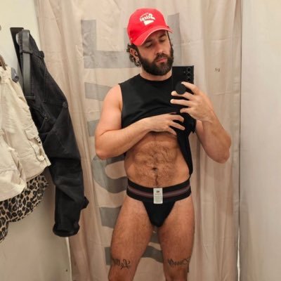 I’m ( Dominant Alpha Daddy ) seeking for a submissive slave and faggot.